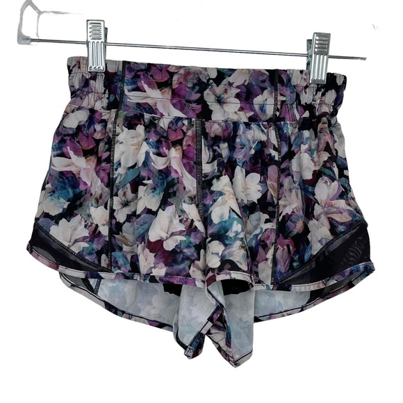 LULULEMON Hotty Hot Short II 2.5” Inseam Lining Floral Utopia Multi Deep Phantom - Picture 1 of 8